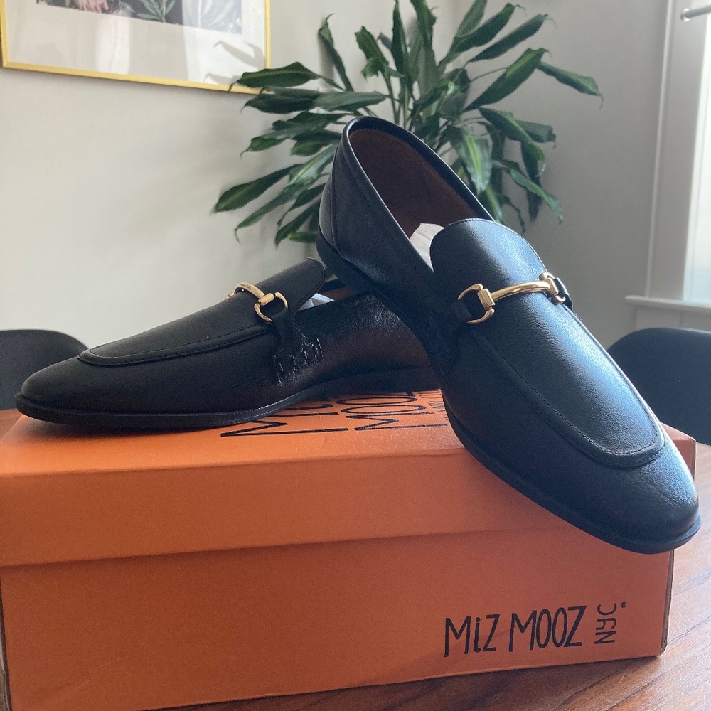 NWT Genuine Leather Loafers. Mix Mooz Paulina Size 38EU (7.5-8 CAD/US)